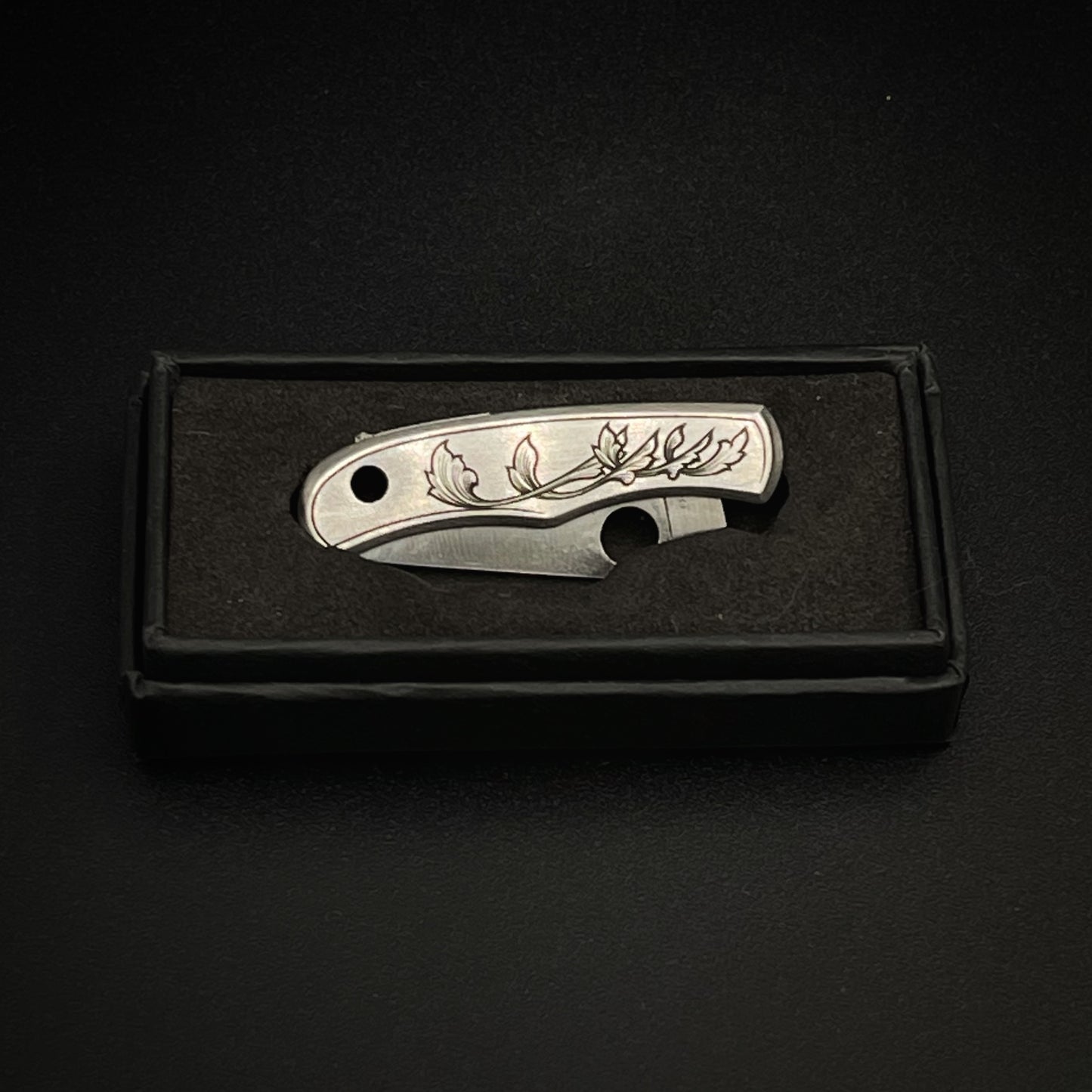 Hand-engraved Syderco Pocket Knife - Bug